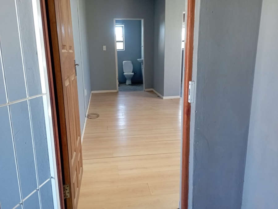 12 Bedroom Property for Sale in Chatsworth Western Cape